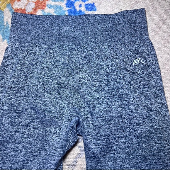 Women's AYBL Pulse Ombre Seamless Leggings Gray Black Size Large Athleisure Gym - Picture 10 of 10